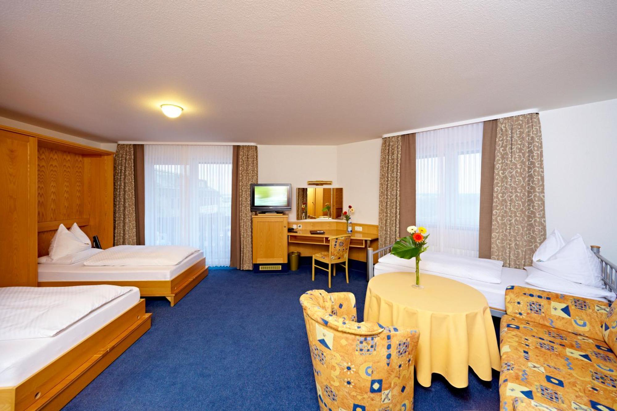 Sonnenhof Hotel Dietzenbach Exterior photo